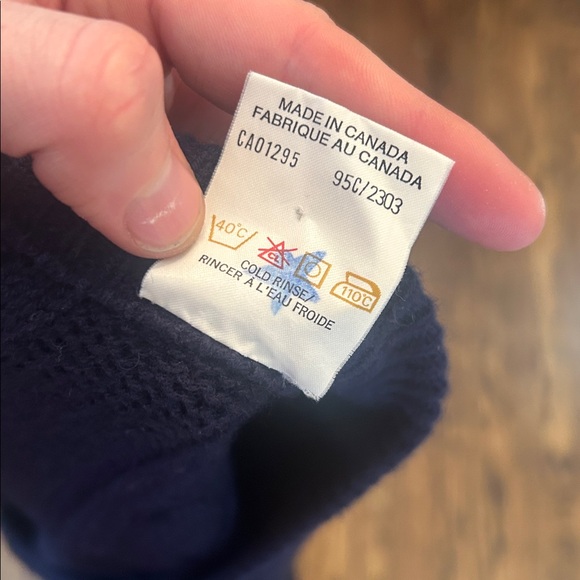 Vintage 90s Wool Blend Cable Knit V-Neck Sweater - Picture 10 of 10